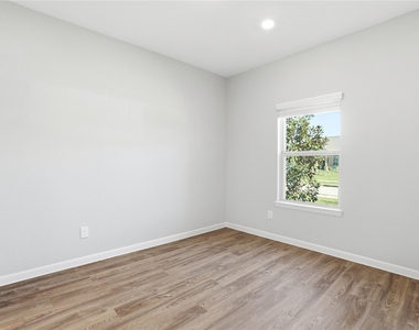 32315 Melbrooke Drive - Photo Thumbnail 5