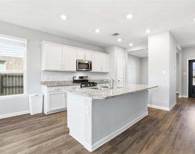 32315 Melbrooke Drive - Photo Thumbnail 7