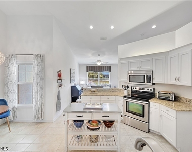5932 Sand Wedge Lane - Photo Thumbnail 9