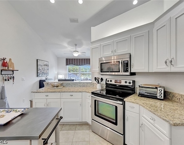 5932 Sand Wedge Lane - Photo Thumbnail 8