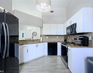 583 Beachwalk Circle - Photo Thumbnail 10
