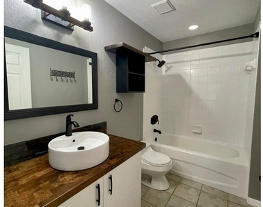 27095 Matheson Avenue - Photo Thumbnail 5