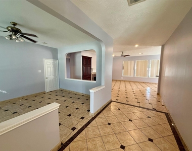 14310 Cypress Green Drive - Photo Thumbnail 9