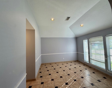 14310 Cypress Green Drive - Photo Thumbnail 7