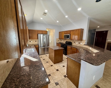 14310 Cypress Green Drive - Photo Thumbnail 13