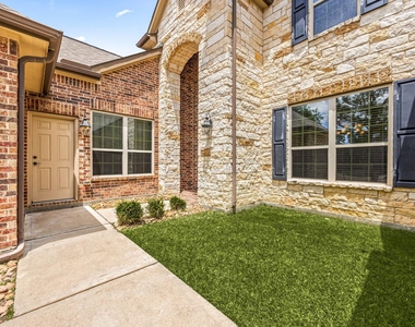 9338 Taylor Cliff Lane - Photo Thumbnail 4