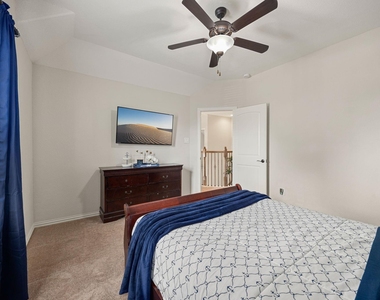 9338 Taylor Cliff Lane - Photo Thumbnail 33