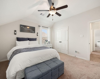 9338 Taylor Cliff Lane - Photo Thumbnail 35