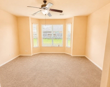 7827 Mesquite Manor Ln - Photo Thumbnail 4