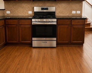 7827 Mesquite Manor Ln - Photo Thumbnail 3