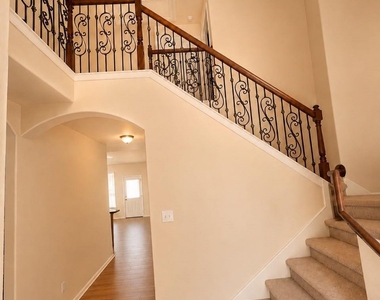 7827 Mesquite Manor Ln - Photo Thumbnail 2