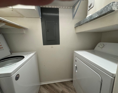 1306 Marina Bay Drive - Photo Thumbnail 17