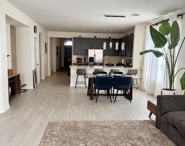 4611 Little Meadow Lane - Photo Thumbnail 12