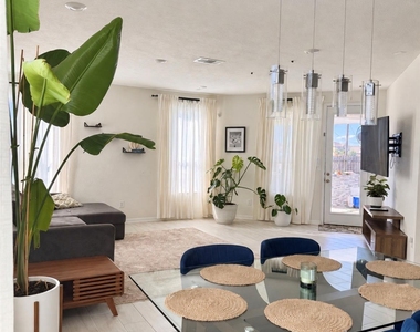 4611 Little Meadow Lane - Photo Thumbnail 11