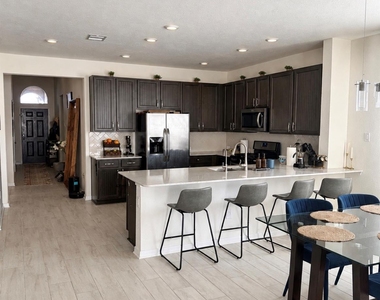 4611 Little Meadow Lane - Photo Thumbnail 9