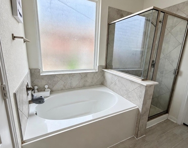 4611 Little Meadow Lane - Photo Thumbnail 20