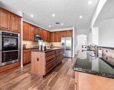 1418 Wellshire - Photo Thumbnail 14