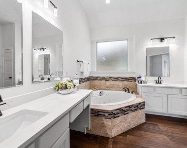 1418 Wellshire - Photo Thumbnail 22