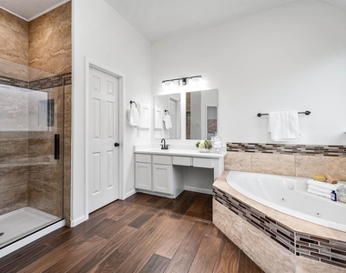 1418 Wellshire - Photo Thumbnail 23