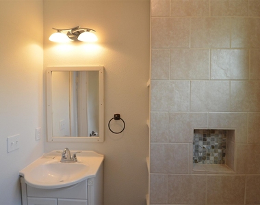 2123 Marion Street - Photo Thumbnail 13