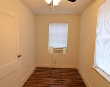 2123 Marion Street - Photo Thumbnail 8