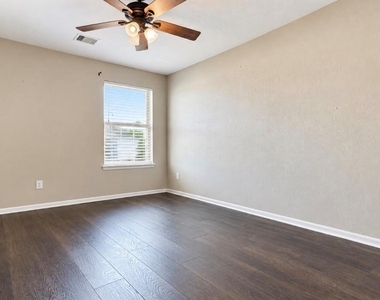 3609 Belmore Lane - Photo Thumbnail 23