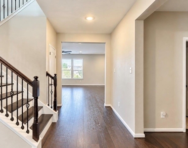 3609 Belmore Lane - Photo Thumbnail 3