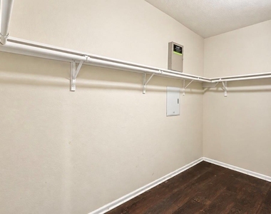 3609 Belmore Lane - Photo Thumbnail 18