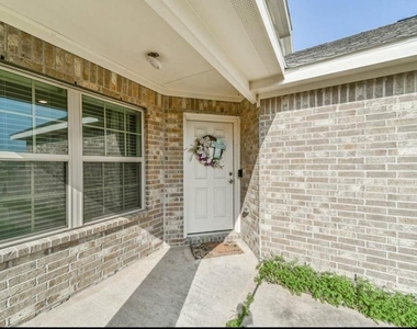 162 Kelly Street - Photo Thumbnail 1