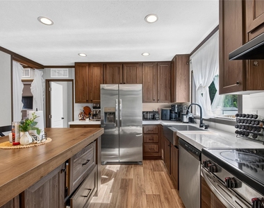 12576 Stablegate Drive - Photo Thumbnail 6