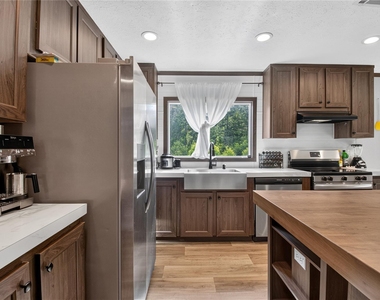 12576 Stablegate Drive - Photo Thumbnail 10