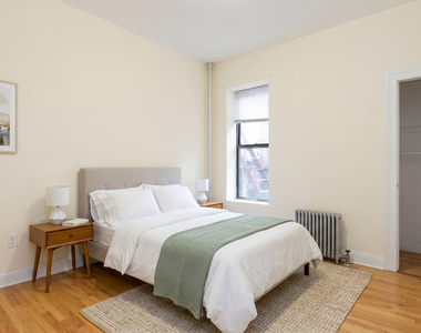 631 Edgecombe Avenue - Photo Thumbnail 2