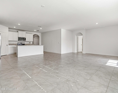 939 Remington Green Drive Se - Photo Thumbnail 5