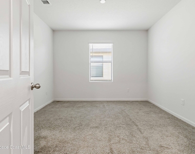 939 Remington Green Drive Se - Photo Thumbnail 11
