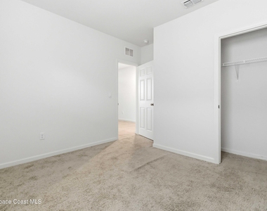 939 Remington Green Drive Se - Photo Thumbnail 10