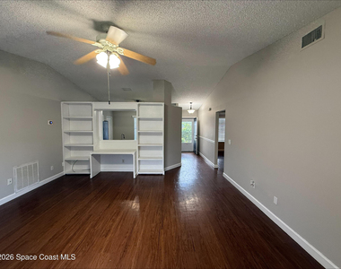 1812 Glenridge Street Nw - Photo Thumbnail 3