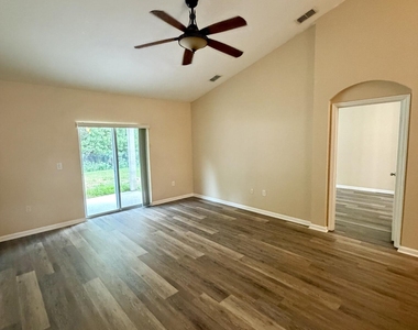 3640 Aria Drive - Photo Thumbnail 4