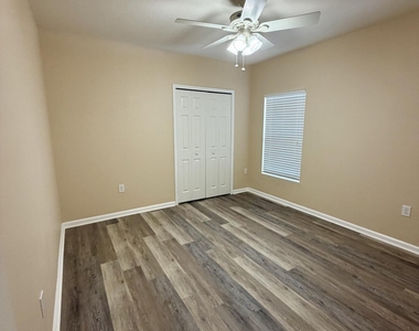 3640 Aria Drive - Photo Thumbnail 7