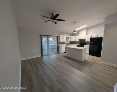5110 Mayflower Street - Photo Thumbnail 7