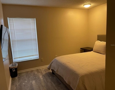 3914 King Drive - Photo Thumbnail 8