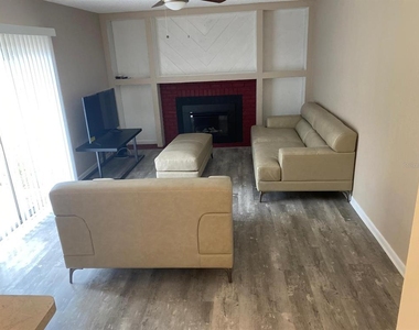 3914 King Drive - Photo Thumbnail 6