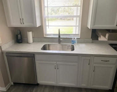 3914 King Drive - Photo Thumbnail 2