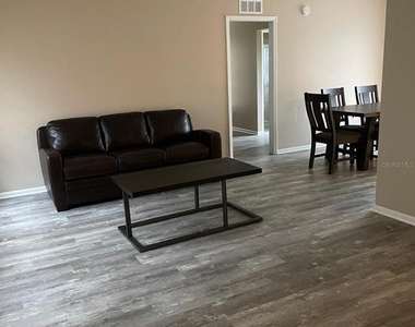 3914 King Drive - Photo Thumbnail 9