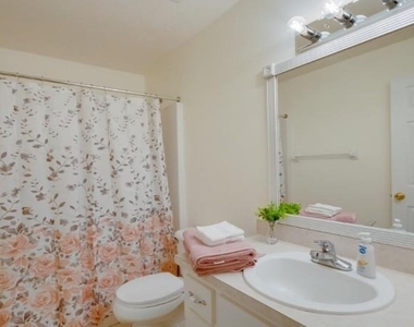 1920 Nw 12th Avenue - Photo Thumbnail 17