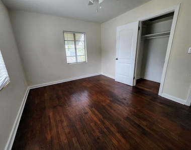 1356 Druid Road E - Photo Thumbnail 6