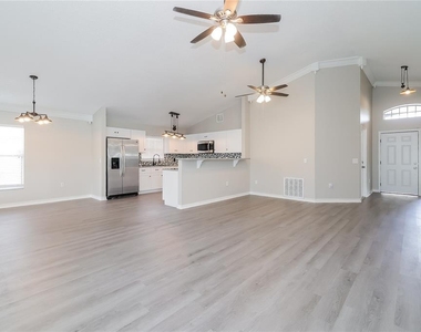 602 Elfrida Way - Photo Thumbnail 5