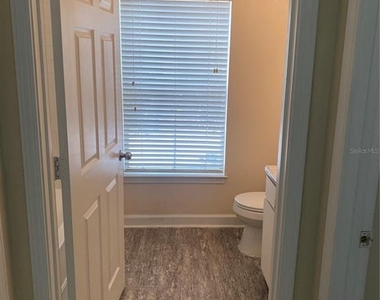 18123 Sterling Gate Circle - Photo Thumbnail 38