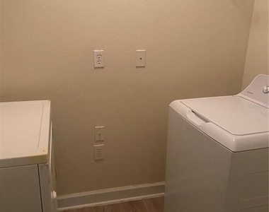 18123 Sterling Gate Circle - Photo Thumbnail 26