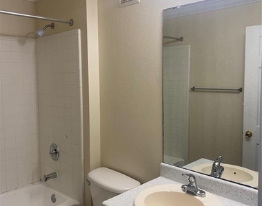 18123 Sterling Gate Circle - Photo Thumbnail 21
