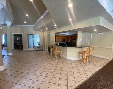 18123 Sterling Gate Circle - Photo Thumbnail 16